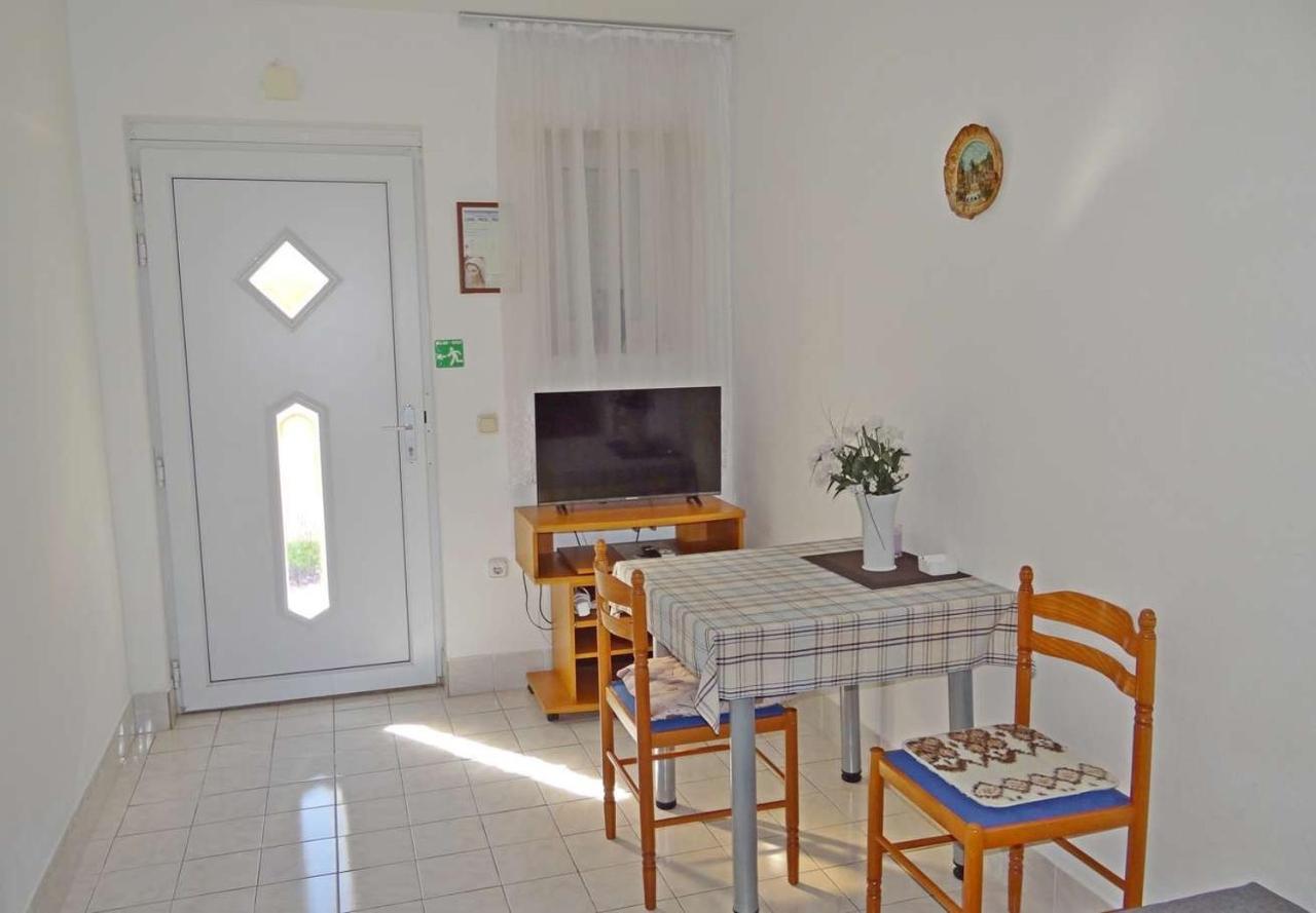 Apartments Tomislav - 120 M From Beach Donji Okrug  Exteriér fotografie