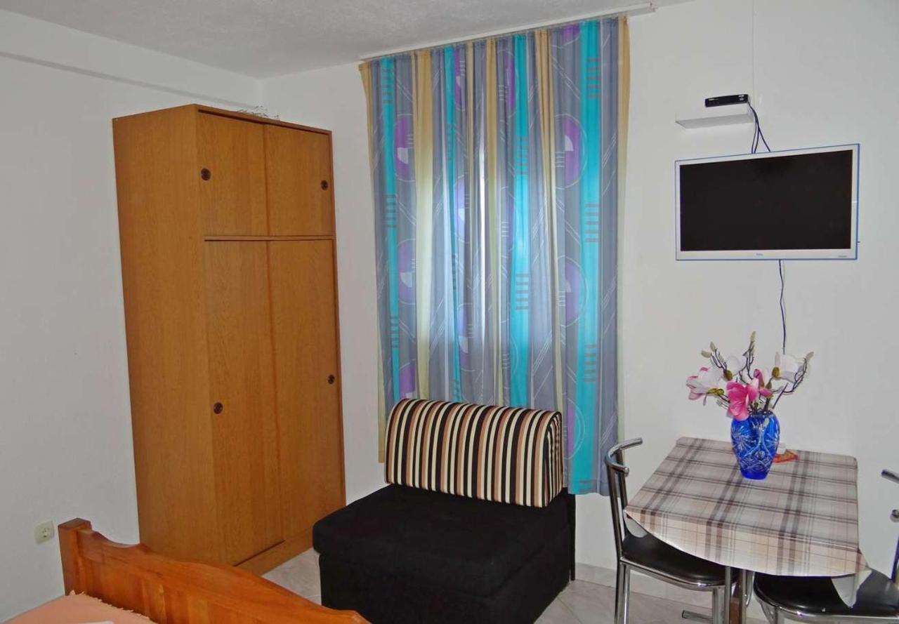 Apartments Tomislav - 120 M From Beach Donji Okrug  Exteriér fotografie