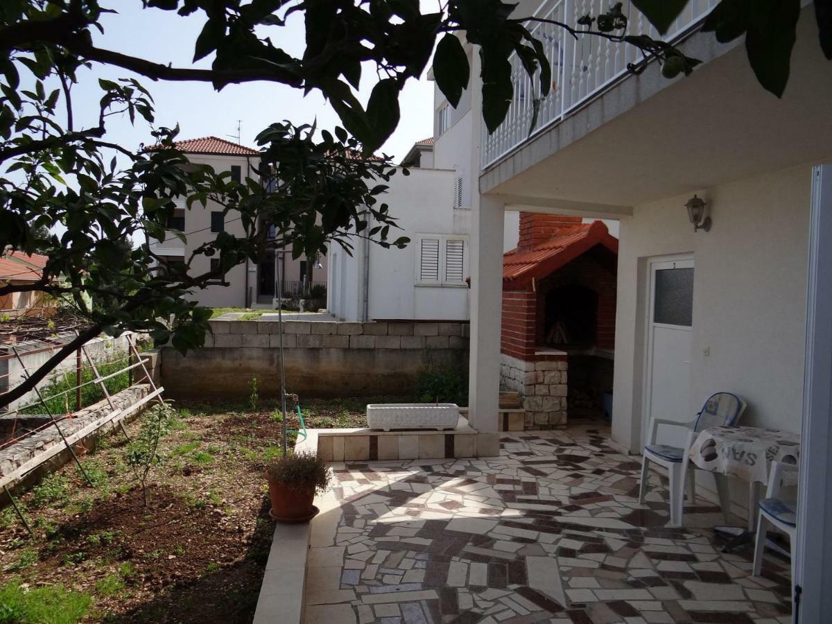 Apartments Tomislav - 120 M From Beach Donji Okrug  Exteriér fotografie